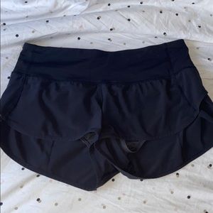 Lululemon shorts size 6
